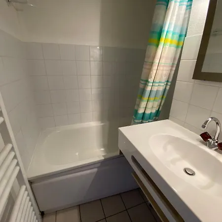 Apartment Cosy Avec Balcon, Wifi Et Parking A - Fr-1-693-80 *